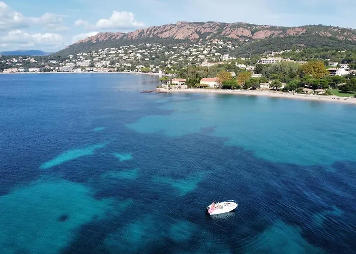 Blue Horizon 营地 *